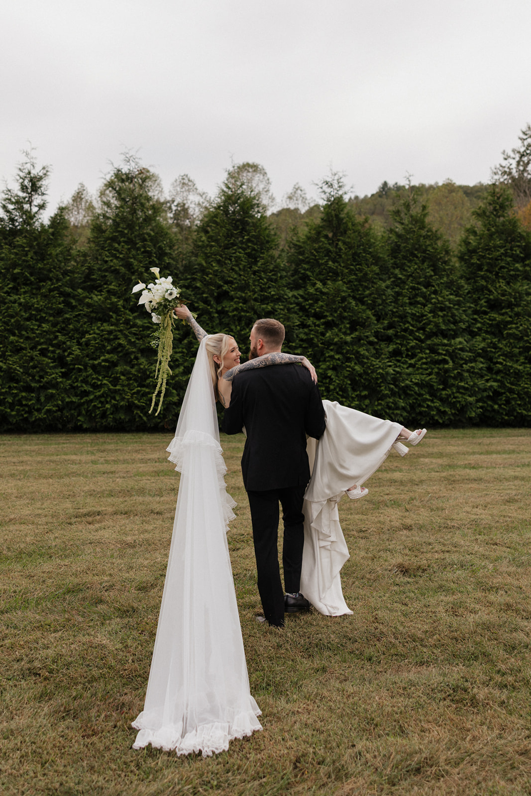 Editorial wedding at Fussell Estate in Millers Creek NC
